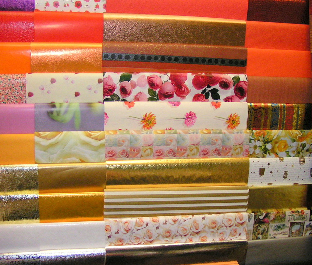 Papierlagerung auf einem Spezialgestell in meinem früheren Laden / paper storage on a special rack in my former shop