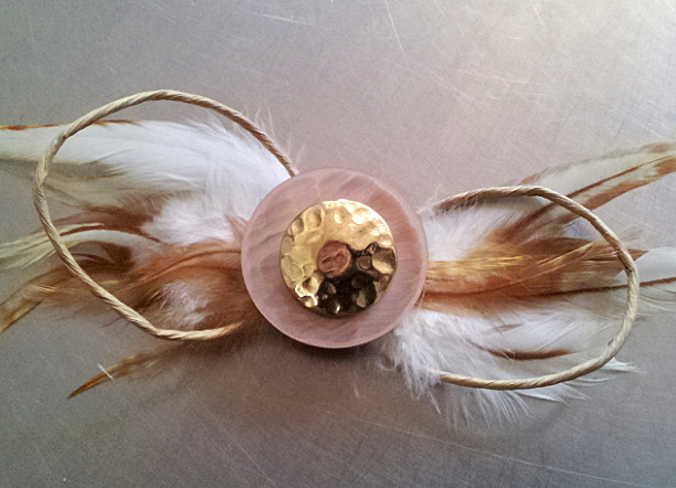Papierschleife mit 2 Knöpfen / paper bow with 2 buttons
