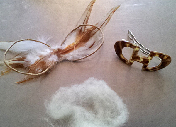 Papierschleife mit Wolle & Haarspange / paper boe with wool & hair slide
