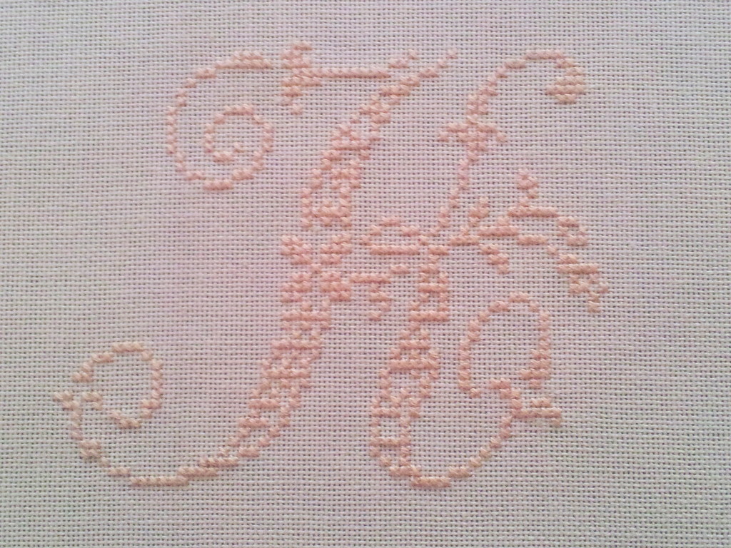 monogramm apricot
