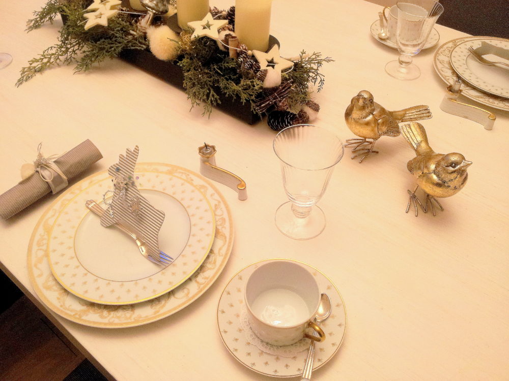 01.12.16 Kaffeetafel Weiß-Silber 4 BLOG